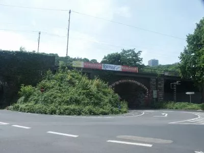 Reklameflaeche Werbeflaeche Mainzerstrasse Koblenz Stadtauswaerts Eisenbahnbruecke