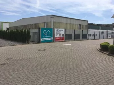 Reklameflaechen Muelheim-Kaerlich Musterhauszentrum Gewerbegebiet