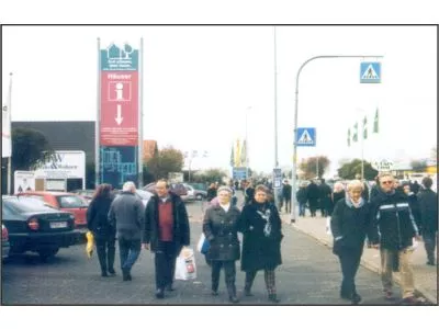 Reklameflaeche Werbeflaeche Muelheim Kaerlich Gewerbegebiet Musterhauszentrum