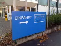 A1-Schiesser-Koblenz-Schilder-Spannbanner-Strahler-Standschild-2009-08014 kl A1-Schiesser-Koblenz-Schilder-Spannbanner-Strahler-Standschild-2009-08014 kl